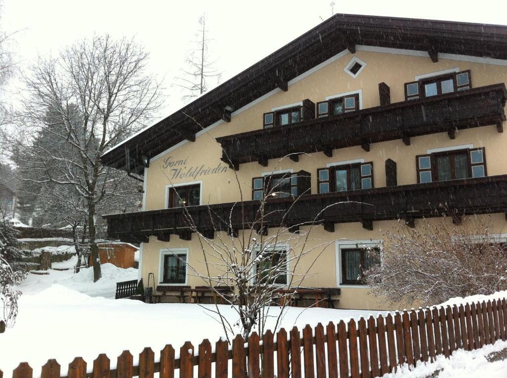Hotel Garni Waldfrieden Castelrotto Exterior foto